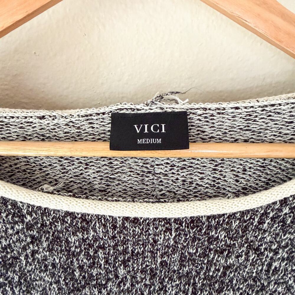 VICI Marled Knit Sweater Cutout Shoulder Raw Hem Oversized Size Medium - Picture 3 of 8